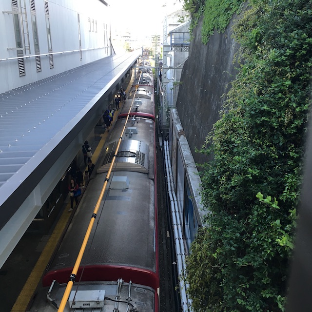 八景駅山側ホーム