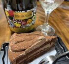 スーパーのケーキ