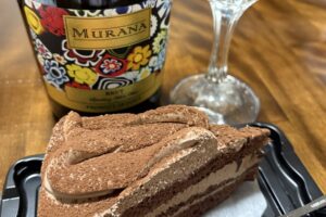 スーパーのケーキ