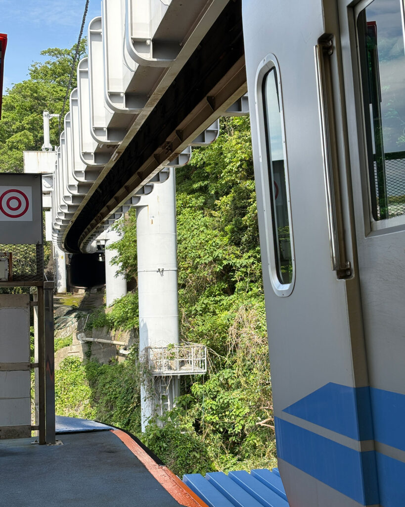 トンネル